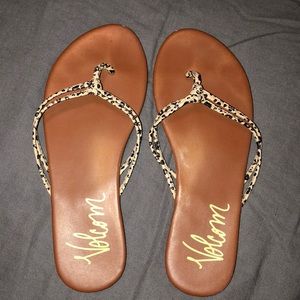 Volcom flip flops in cheetah print